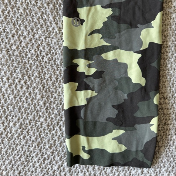 lululemon wunder under train with pockets green camo everlux leggings size 8 - Picture 4 of 15
